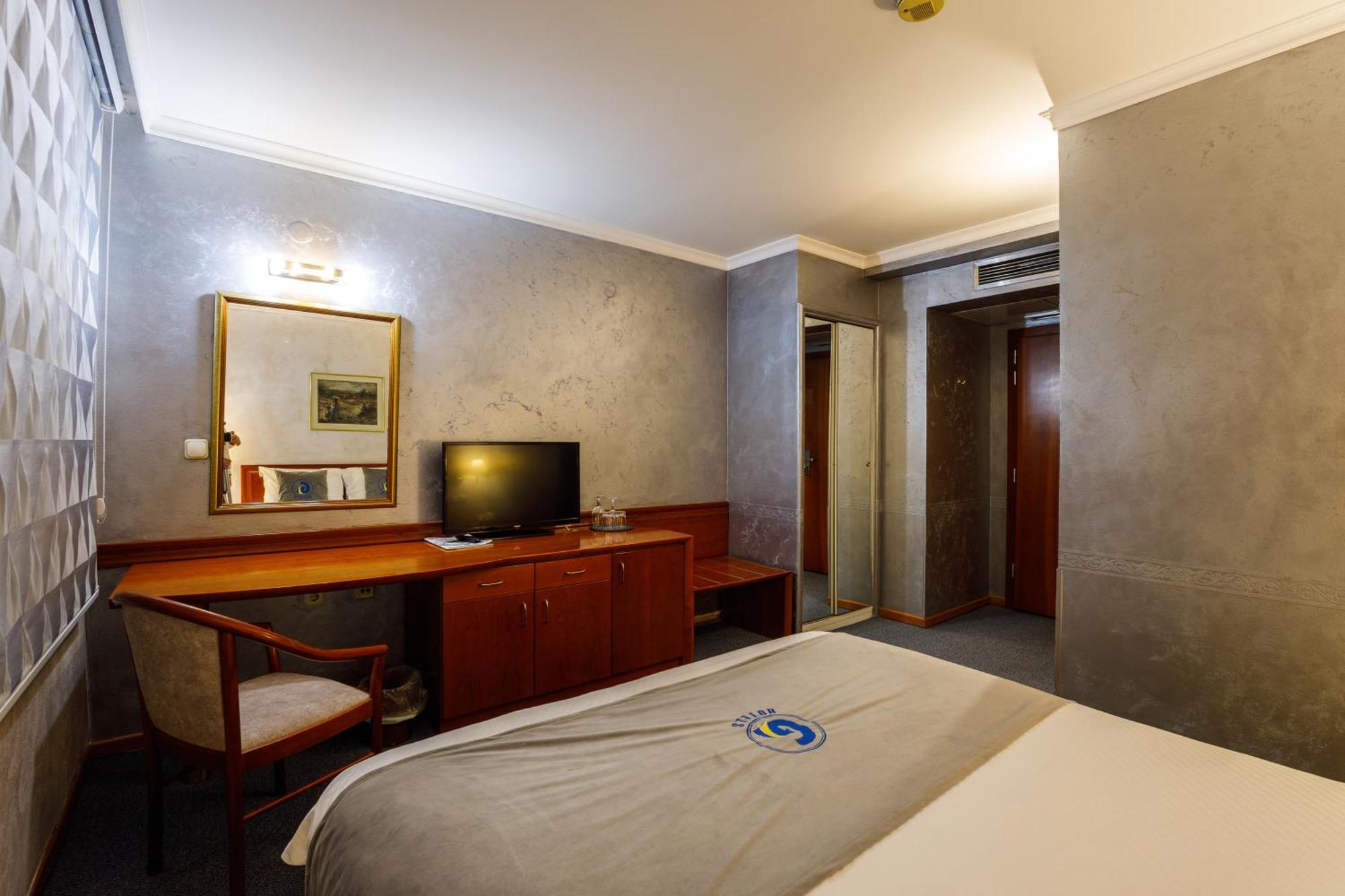 Grand Hotel สโกเปีย ภายนอก รูปภาพ